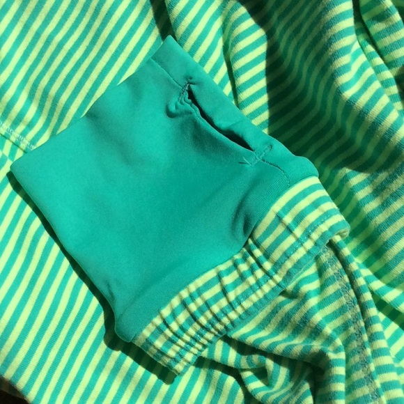 Lululemon EUC 1/4 Zip Long Sleeve Top - Size 10 - Picture 4 of 8